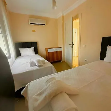 Peaceful Villas-palm Garden فيلة